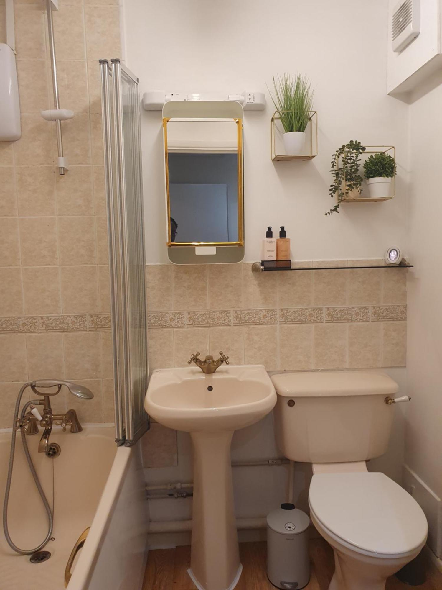 Lovely 1Bedrood Apartment Гильдфорд Экстерьер фото